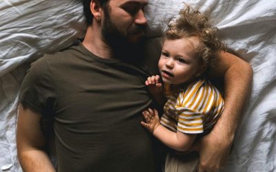 Comprendre la Théorie de l’Attachement : Cultiver des Liens Forts avec Votre Enfant